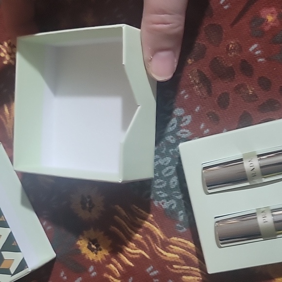 PRADA Mini Lip Balm Gift Set ♤♤ - Picture 10 of 10